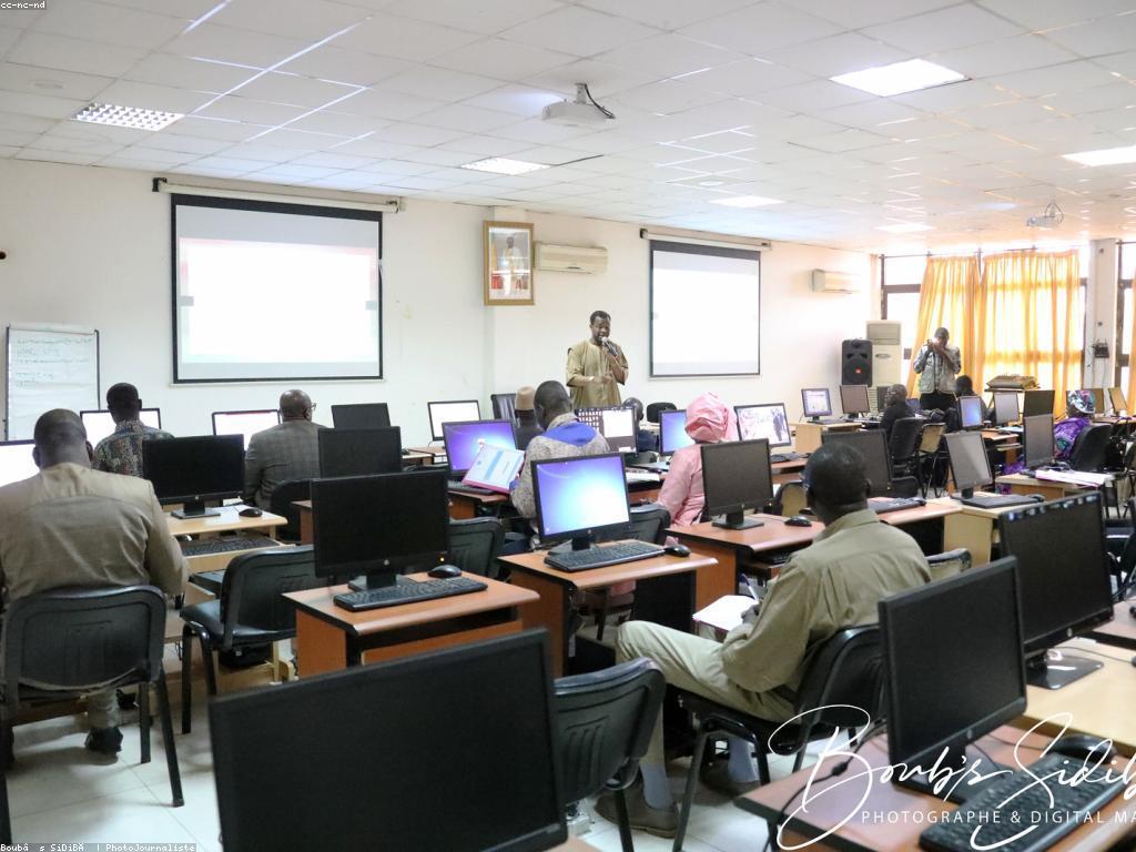 សារៈសំខាន់នៃព័ត៌មានក្នុងសង្គមសម័យថ្មី