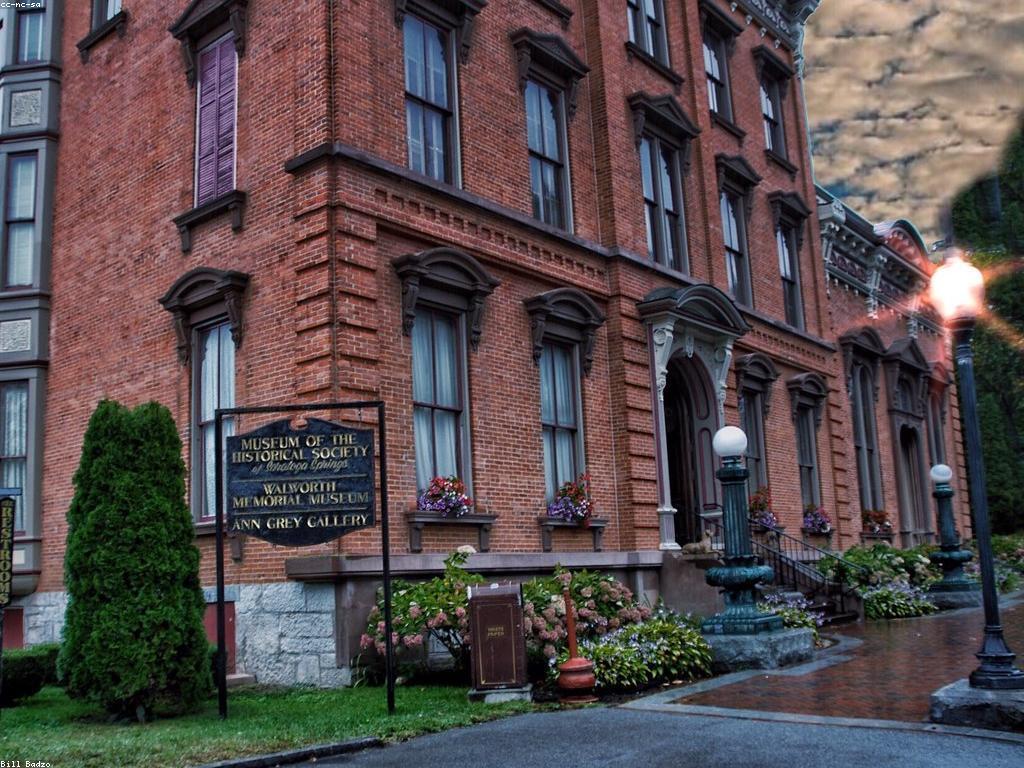 ការប្រកួតល្បែង: ផលប៉ះពាល់លើសង្គម